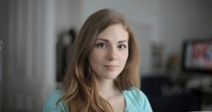 Afrontar la temporada navideña durante un embarazo inesperado